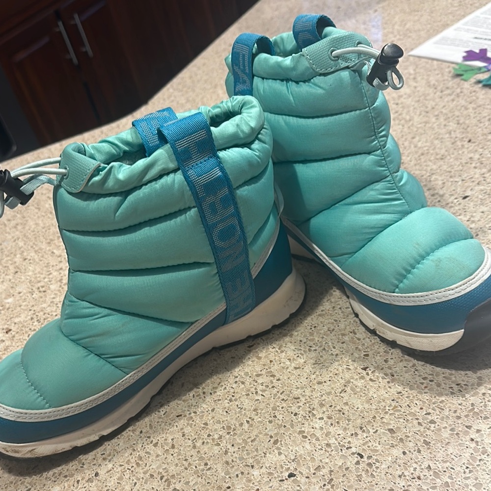 The North Face Thermoball Teen Pull-on Insulated Waterproof Boot